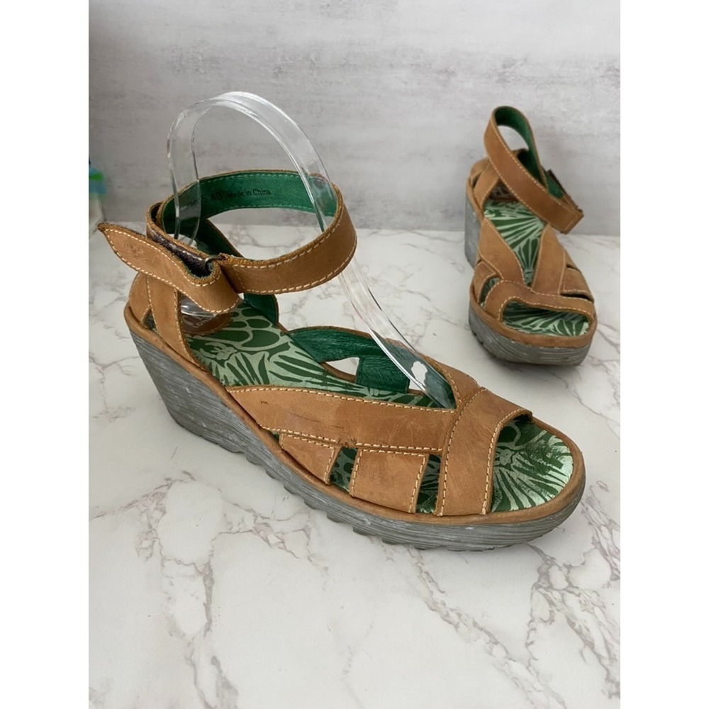 Fly London Sandals Sz 40 (US 9-9.5) Beige Leather Wedge Mid Heel Strappy Boho